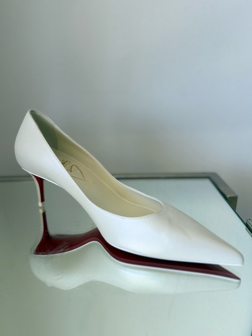 Christian Louboutin White Pointed-Toe Pumps with Red Heel - Picture 8 of 14